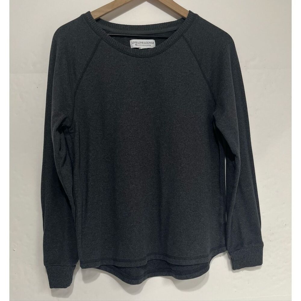 Live Love Lounge Gray Sweatshirt   Size M